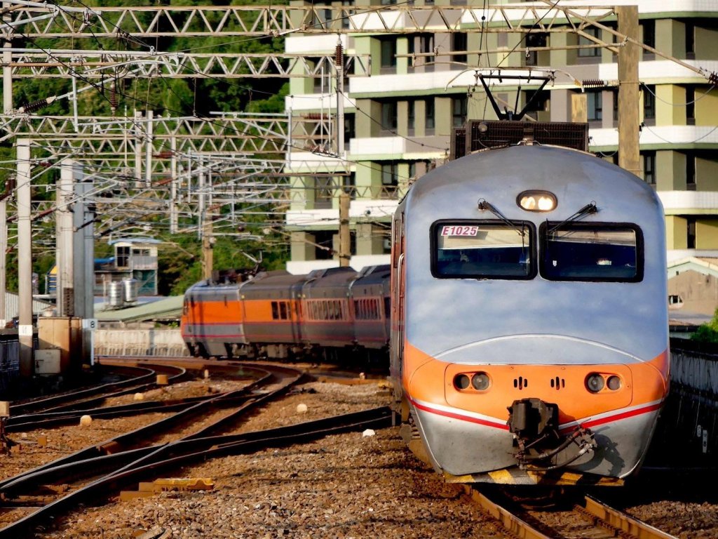 12月多項新制上路！TPASS 2.0回饋最高30%　台鐵23日微調111班次