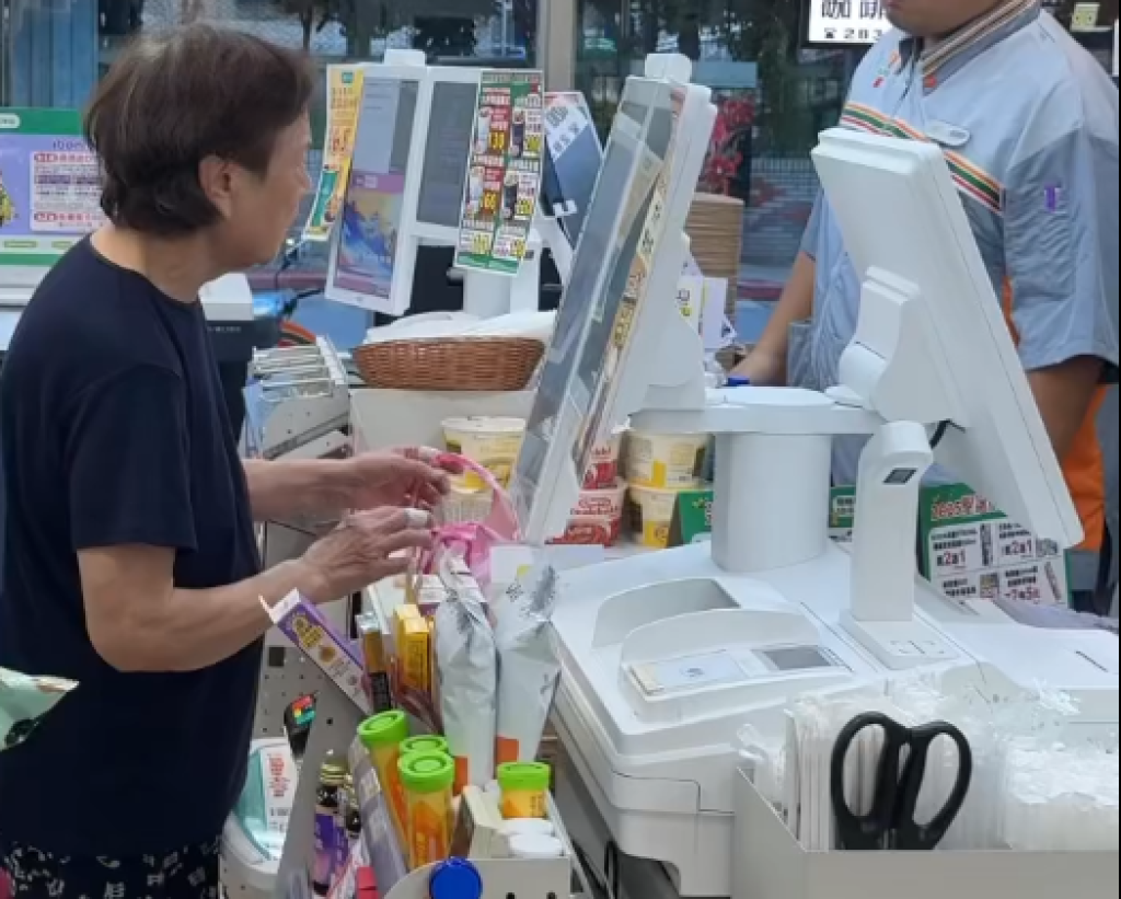 影／天母阿嬤狂盧超商店員！早上買關東煮下午回去要退換　凹：又不是放到隔天