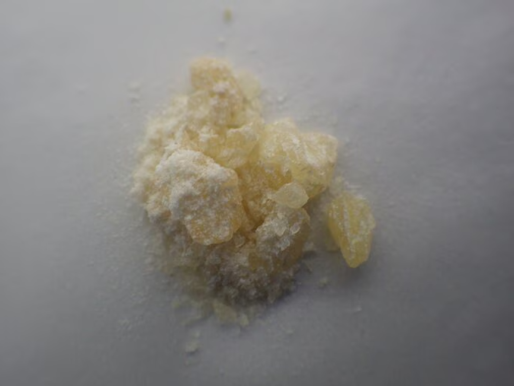 美國演員兼劇作家「帶搖頭丸」遭逮！英國出發到台灣桃園機場轉機　入境沖繩被海關抓包