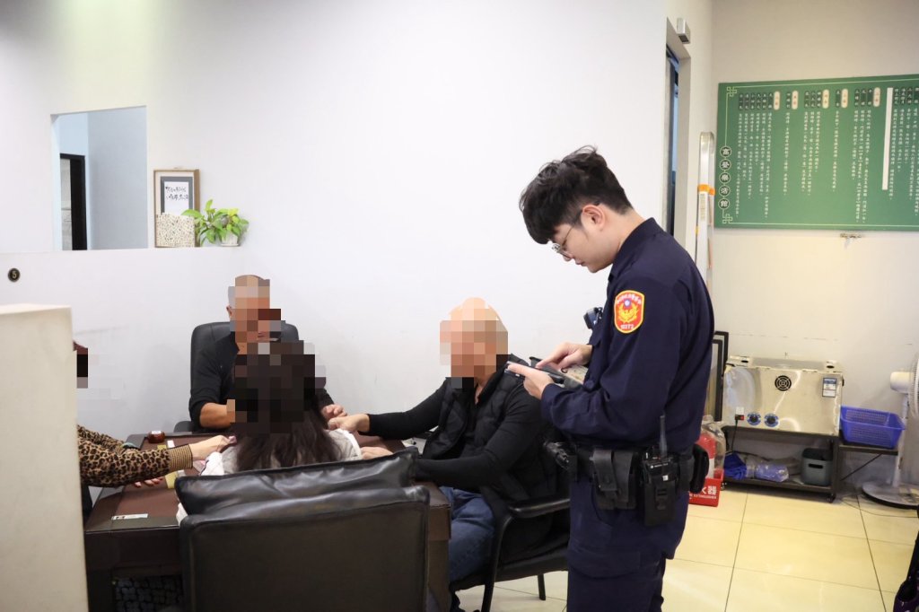 假娛樂真賭場！屢罰不怕　八里棋牌社遭斷水斷電強制清場