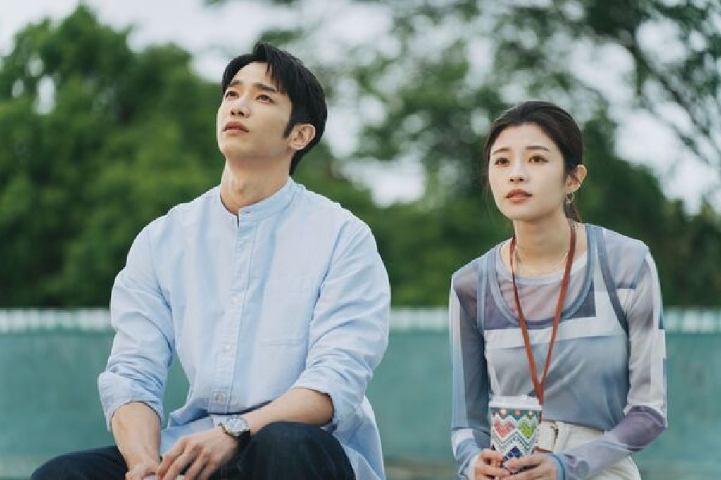 練壯全無用！劉以豪「裸上身戲」遭刪除　轉身吃炸雞