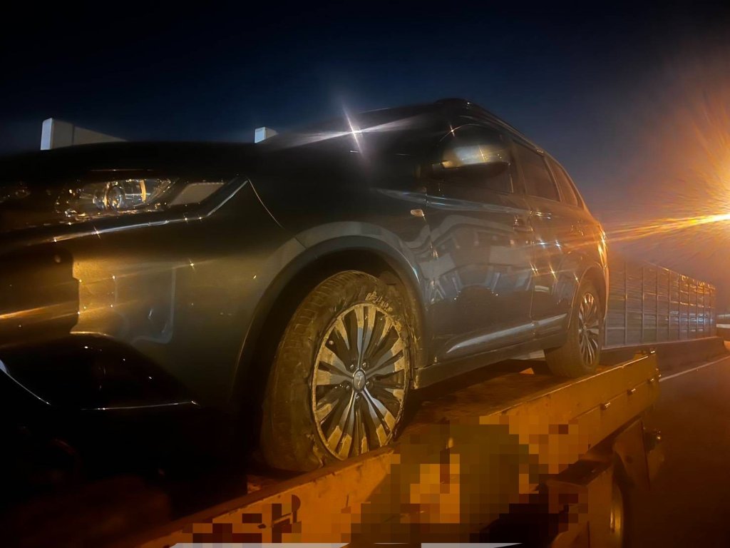 國道驚見自小客如「飛簷走壁」 狂擦撞護欄畫面瘋傳 警方還原真相