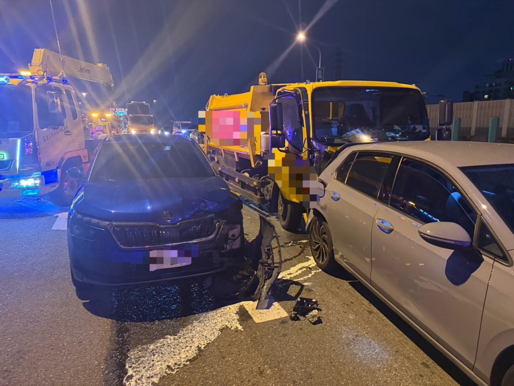 後照鏡選配？台64回收車閃「鬼切」婦釀連環追撞