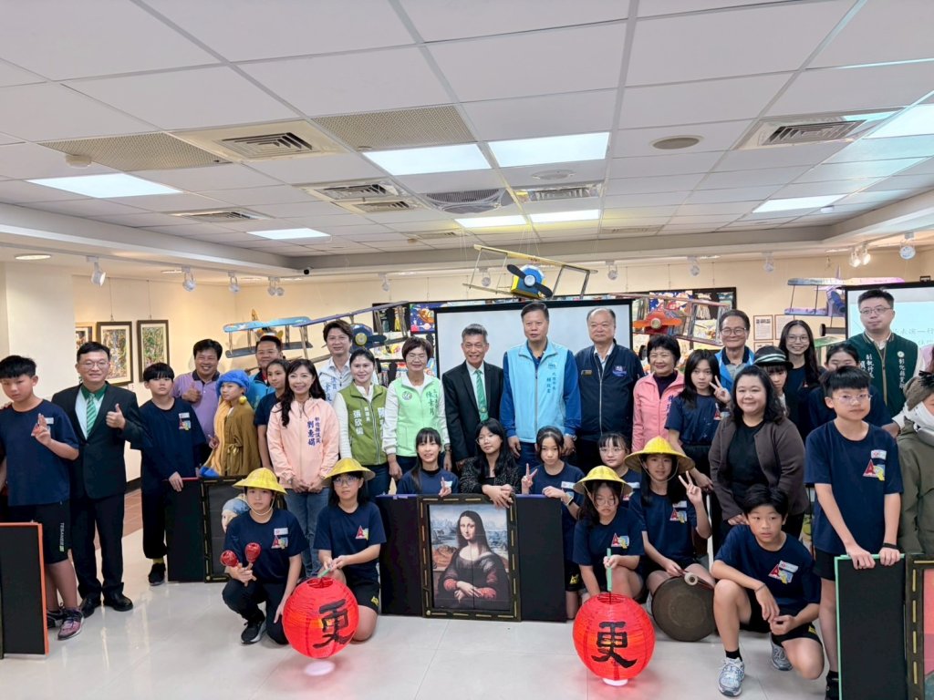 員林僑信國小第28屆美術班畢業成果展「展藝高飛」假員林美術館展到12月28日