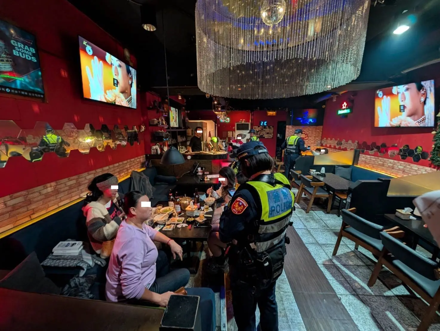 防範治安連鎖效應 中市警動員300警力擴大臨檢