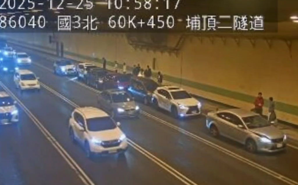 國道3號埔頂二隧道8車追撞！　車流回堵2公里