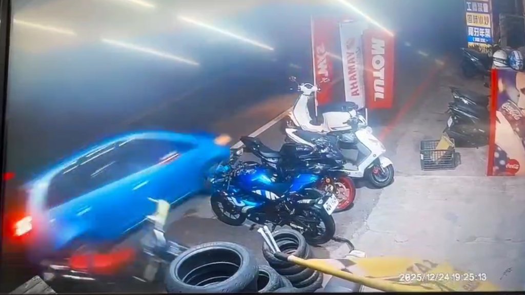 車賣了也不夠賠　中壢colt-plus女撞倒本田crf、偉士牌