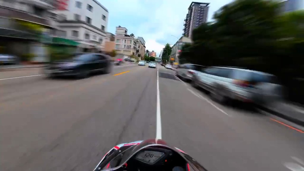 影／台中市區競速！重機vs馬自達飆時速120　網友：兩個都有毛病