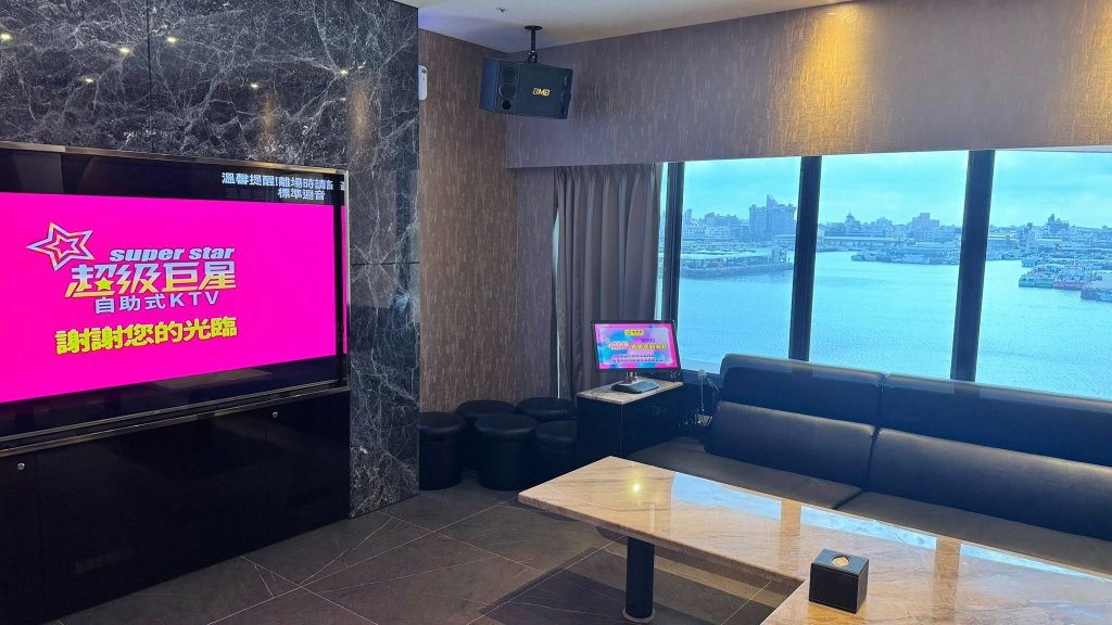 澎湖KTV新地標!超級巨星自助式KTV馬公店試營運開唱