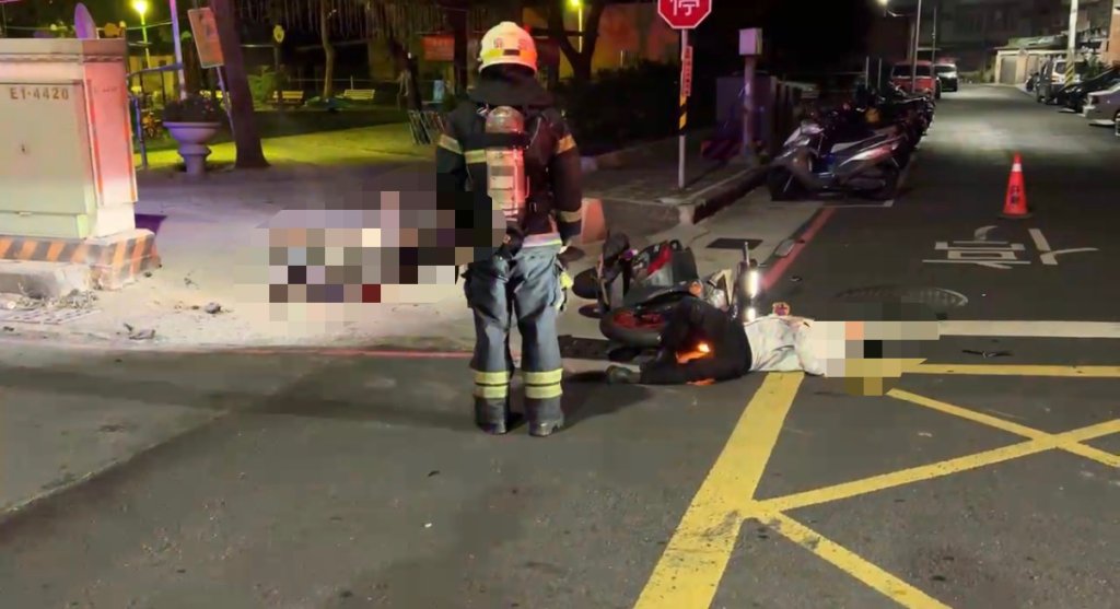 快訊/高雄深夜2車相撞…機車自燃「1男被燒成焦屍」
