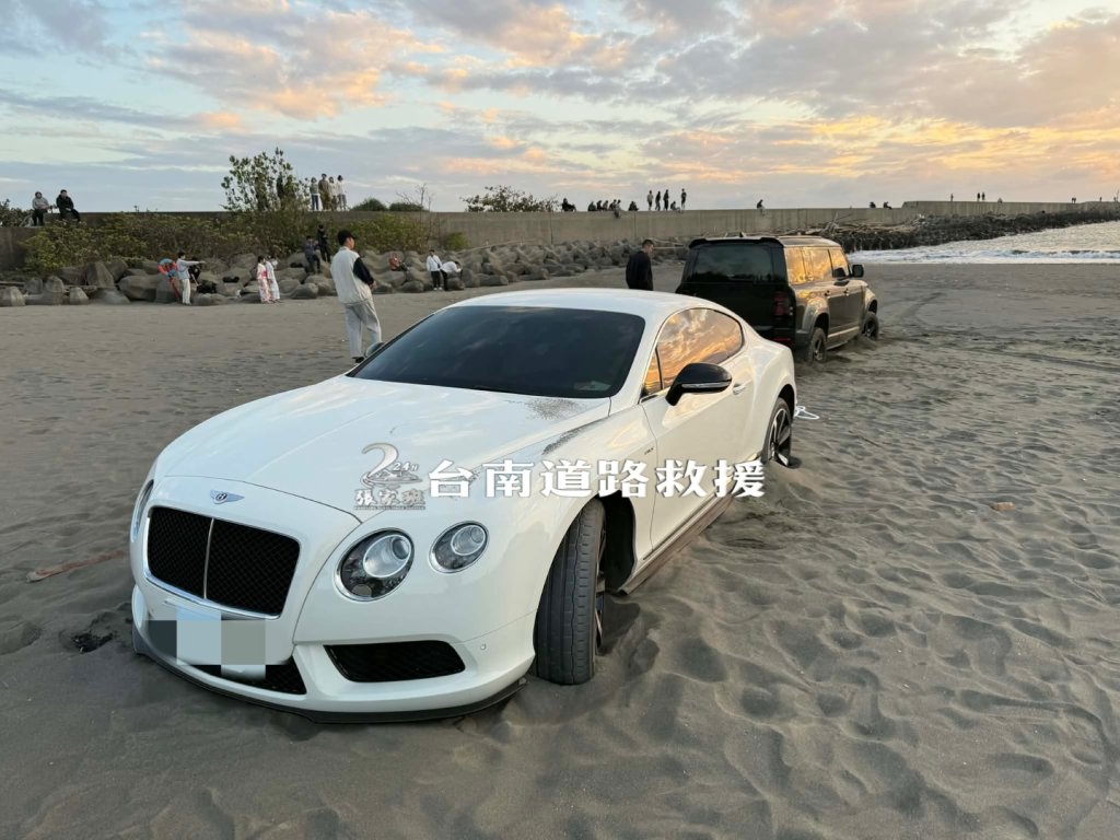 1700萬賓利沙灘「困獸大作戰」7小時才脫困-維修費恐破40萬