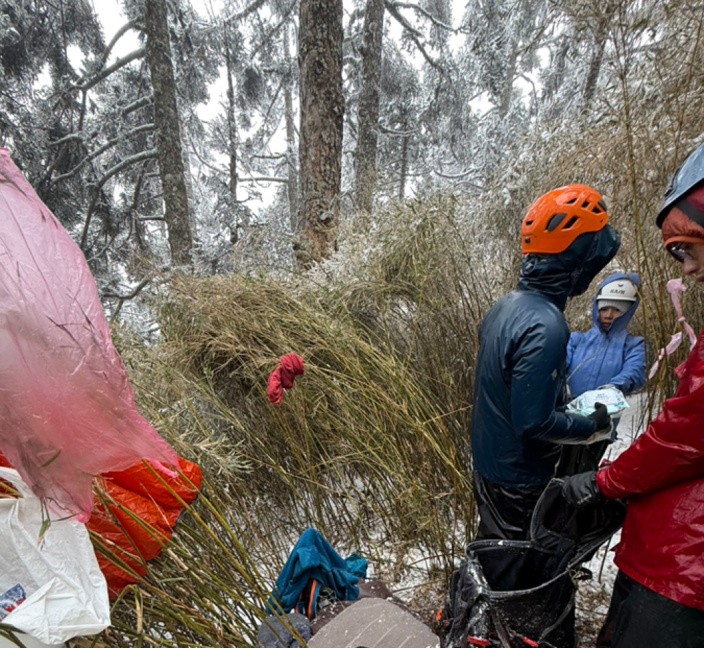 攀匹匹達山失溫死亡! 搜救隊伍山區挺進3天預計再1天抵達