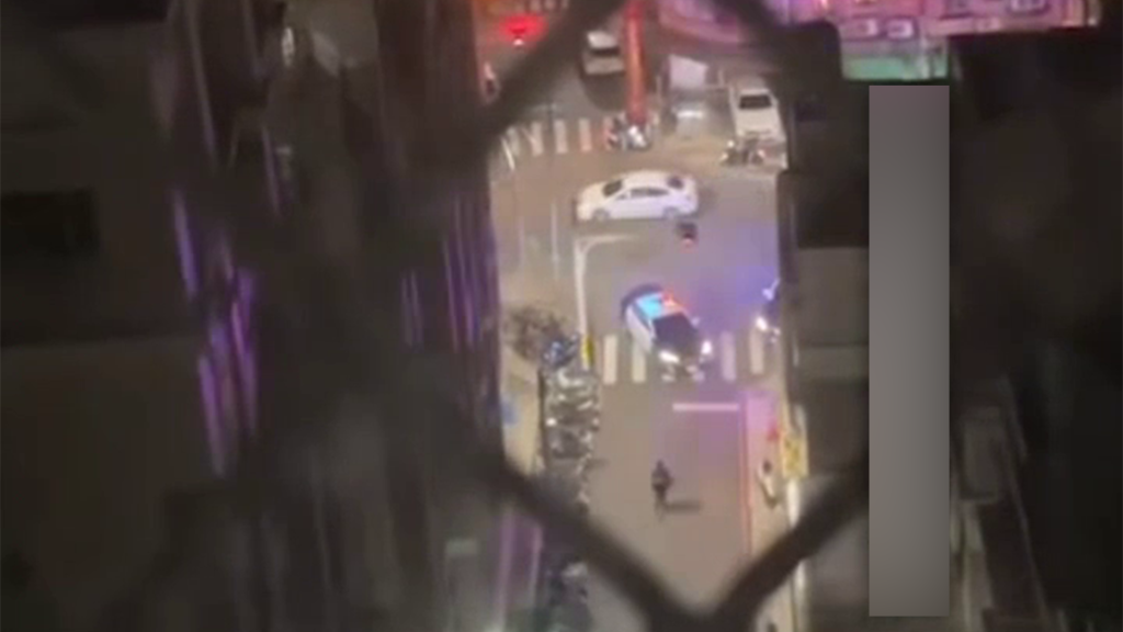 台南仁德驚傳持刀鬥毆！疑工程糾紛…60歲男濺血「手臂穿刺傷」　警方鎖定犯嫌追查