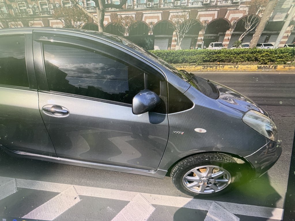 影/左轉一瞬間沒看到 A柱死角釀龜山行人穿越道擦撞意外