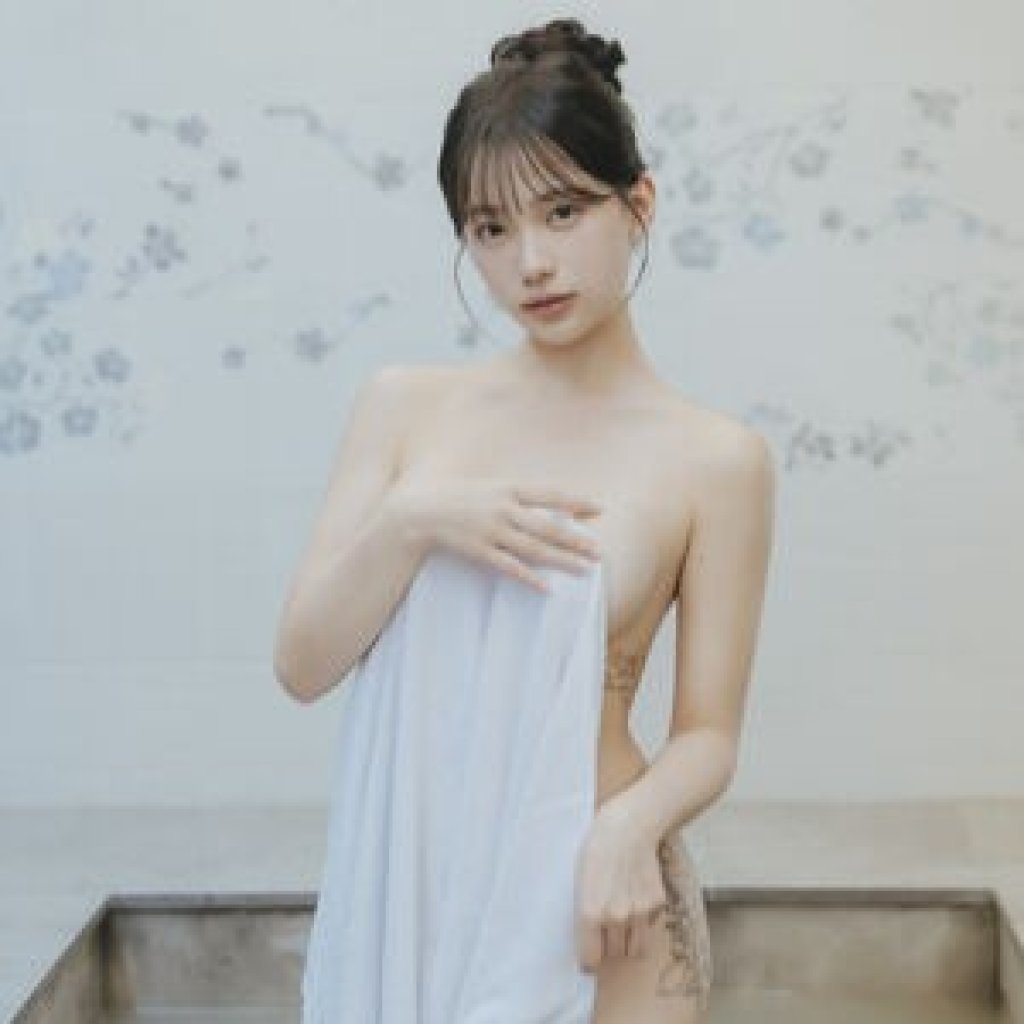 dory大尺度寫真「全場男粉絲」　自曝27萬粉蒸發原因