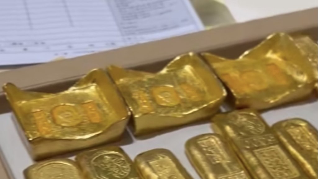 影／趁金價貴想騙？顧客拿「銅鋅混合物」假金求回收　銀樓鑑定秒識破