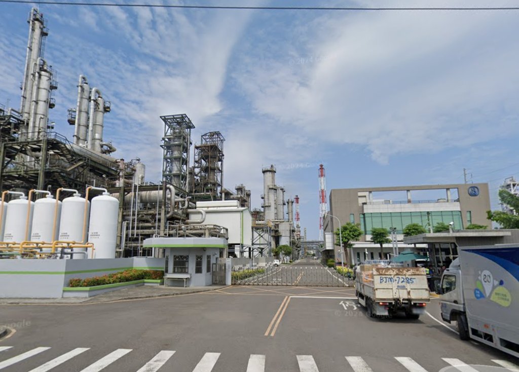 石化業寒冬來襲！高雄信昌化工幾近全面裁員-員工含淚簽優退